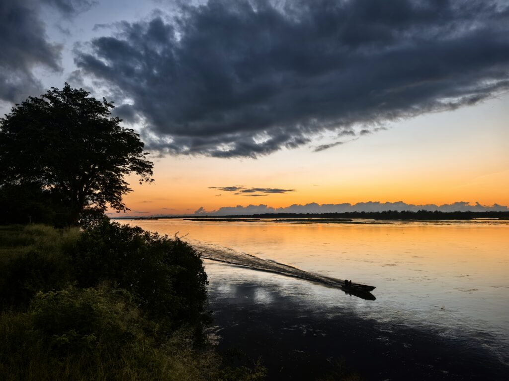 Zambezi dawn dawn boating on the Zambezi River